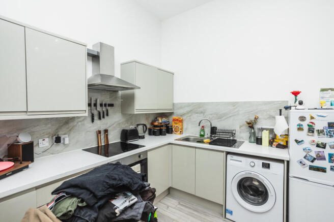 6 bed Block of Apartments for sale Image 9
