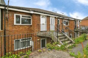 99a, Street End Road, Wayfield, Chatham ME5 0DB