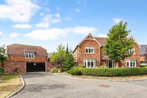 15, Wesley Gardens, Stratford-upon-avon CV37 8DJ