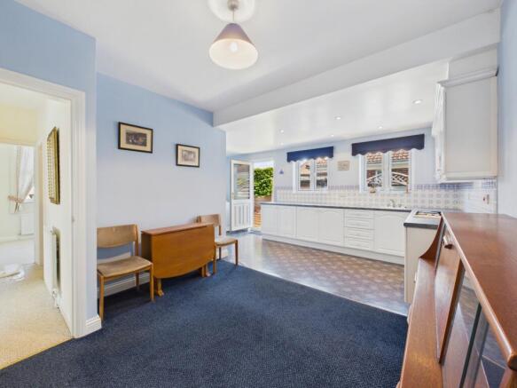 3 bed Semi-Detached for sale Image 10