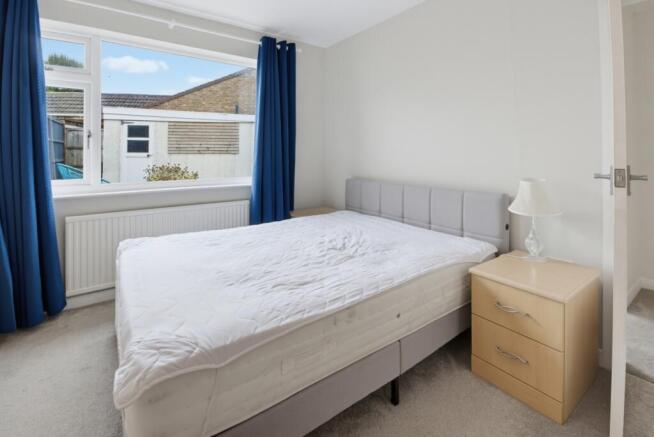 3 bed Semi-Detached Bungalow for sale Image 12
