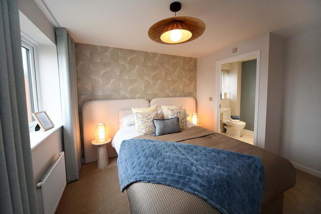 4 bed Semi-Detached for sale Image 8