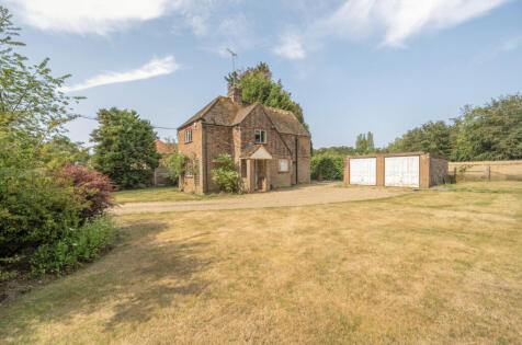 Highams Lane, Chobham, Woking, Surrey, GU24
