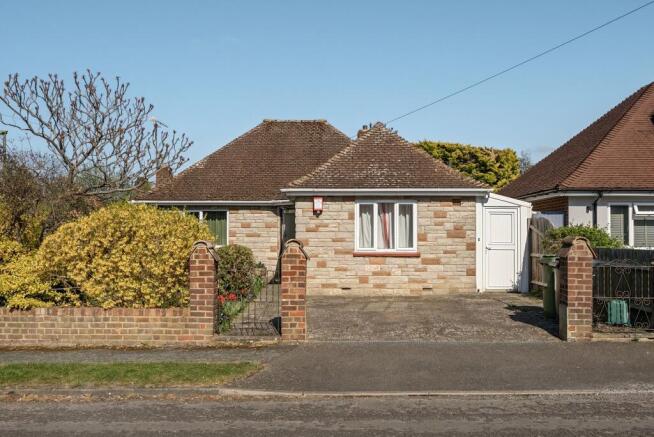 3-bed detached on West Farm Close, Ashtead, KT21, £575,000