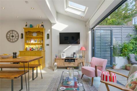 Stormont Road, SW11