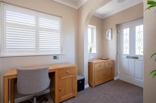 3 bed Detached Bungalow for sale Image 11