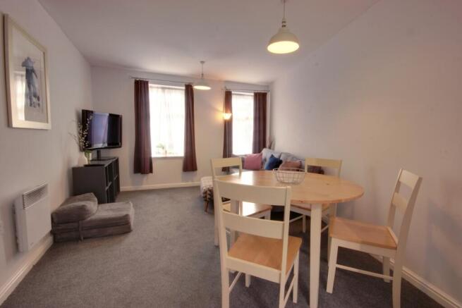 2 bed Apartment for sale Image 5