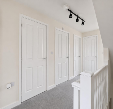 3 bed Semi-Detached for sale Image 11