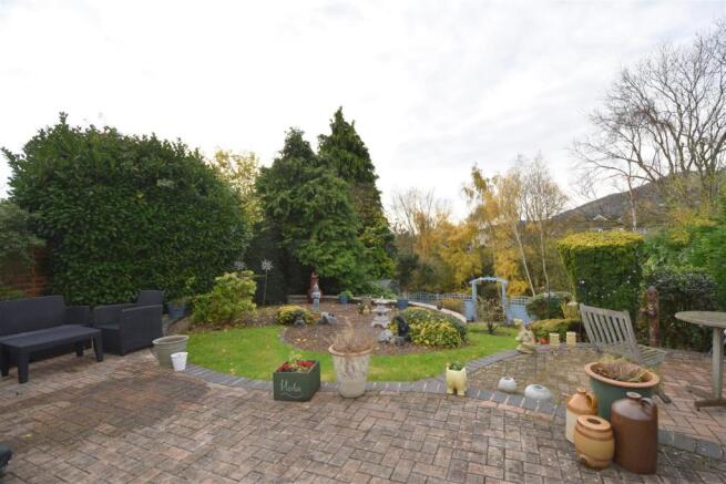patio1.JPG