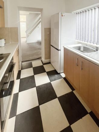 3 bed House to rent Image 4