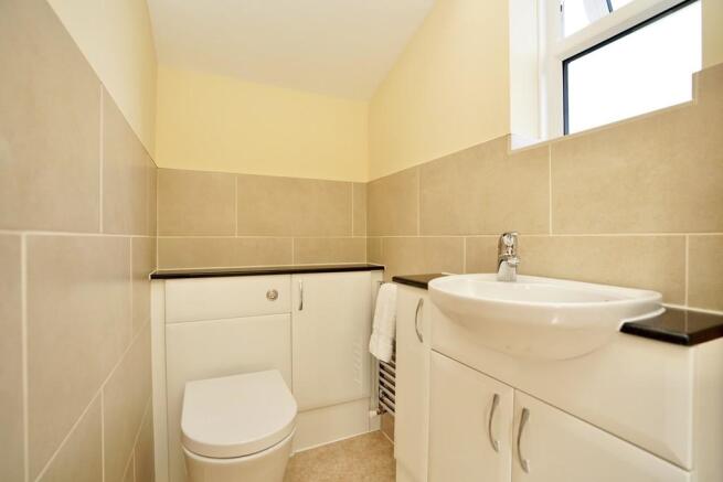 CLOAKROOM 
