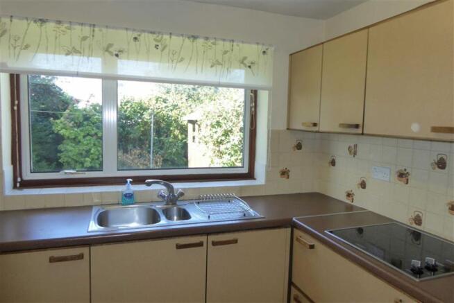 LIVING KITCHEN