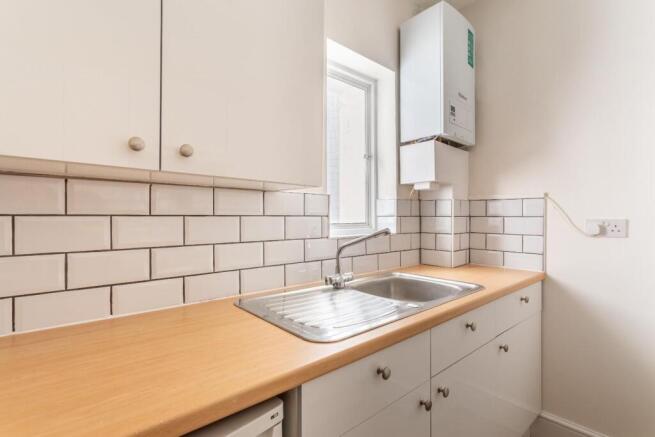 kitchen (2).jpg