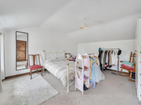 3 bed Detached for sale Image 11