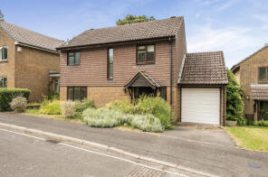 6, Nursery Gardens, Winchester SO22 5DT