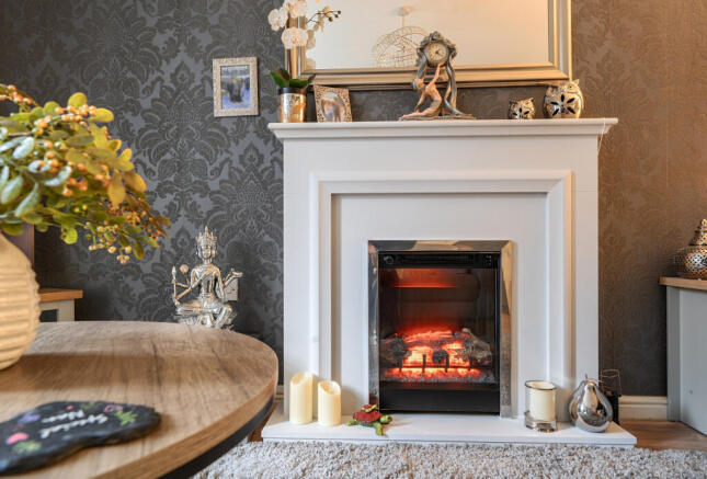 1385604-18-692862...