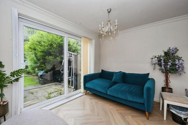 Willow Crescent, Leigh, WN7 photo 4