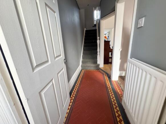 Charlotte EweMove Skelton-11