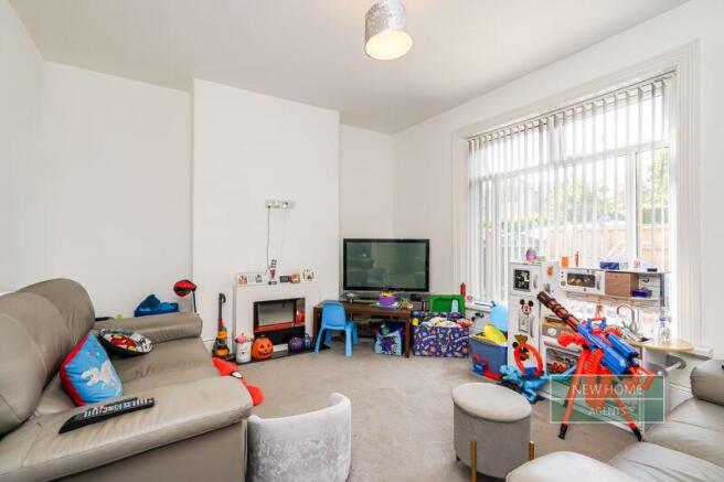 2 bed Semi-Detached for sale Image 6