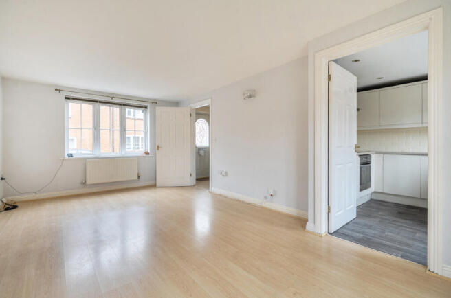 1528426-11-6ac4e2...