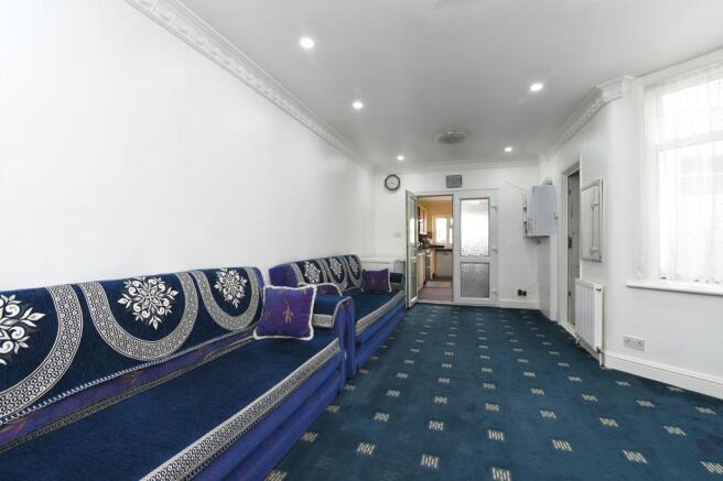 Lounge/Dining Room