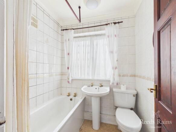 3 bed Semi-Detached for sale Image 6