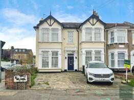 61, De Vere Gardens, Cranbrook, Ilford IG1 3EF