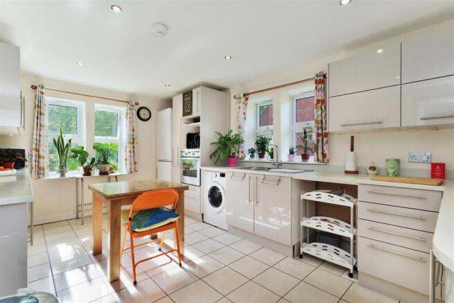 Woodfield Gardens, Belmont, Hereford photo 4
