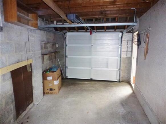ATTACHED GARAGE