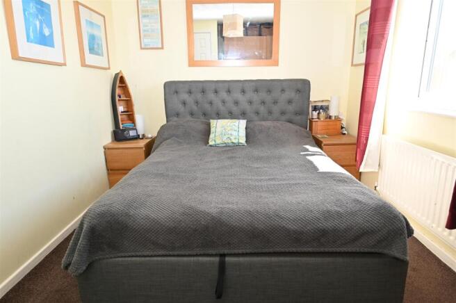 3 bed Semi-Detached for sale Image 8