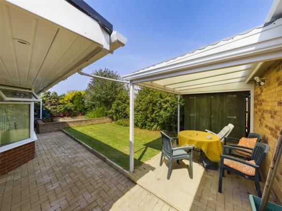 3 bed Detached Bungalow for sale Image 10