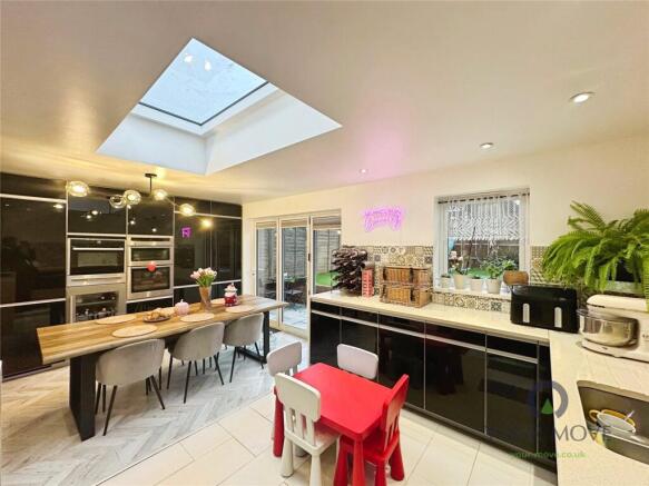 Etchingham Road, Eastbourne, East Sussex, BN23 photo 4