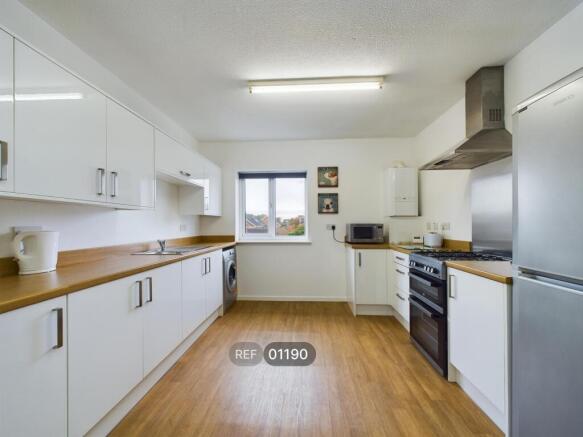2 bed Apartment to rent Image 6
