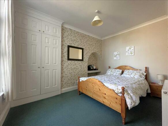 2 bed Flat for sale Image 10