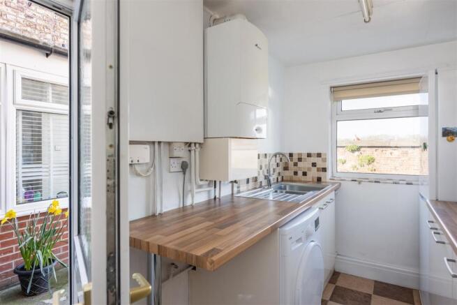 Scarborough Road 59-Kitchen B.jpg