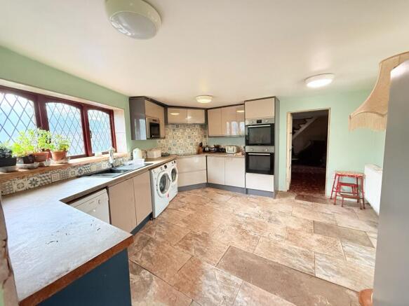 3 bed Semi-Detached for sale Image 5