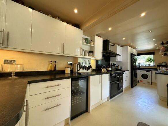 kitchen.JPEG