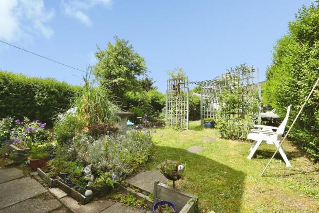 3 bed Semi-Detached for sale Image 12