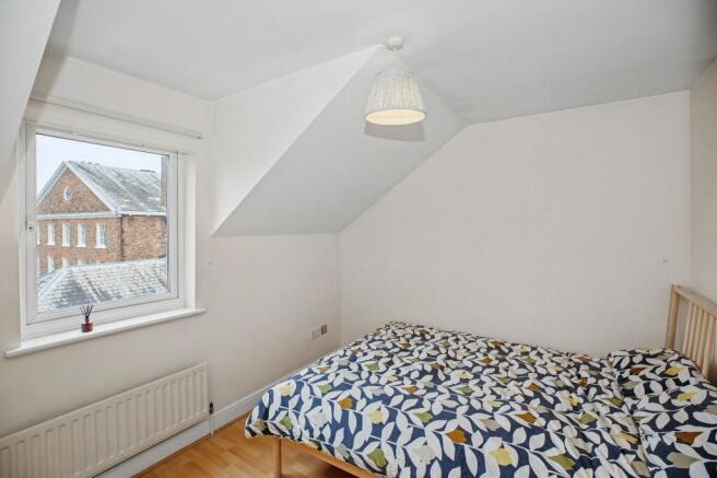 2 bed Apartment for sale Image 10