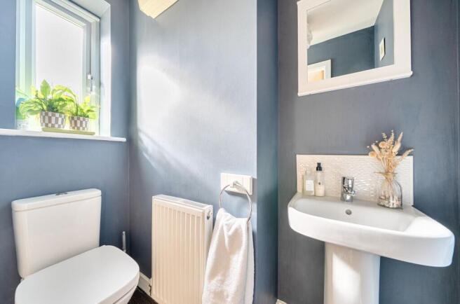 3 bed Semi-Detached for sale Image 8