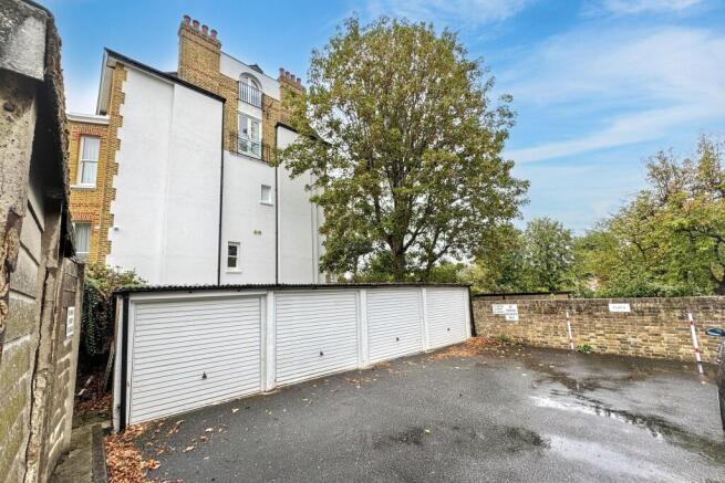 Flat 4, 101 Church Road, Richmond, Surrey, TW10 6LU