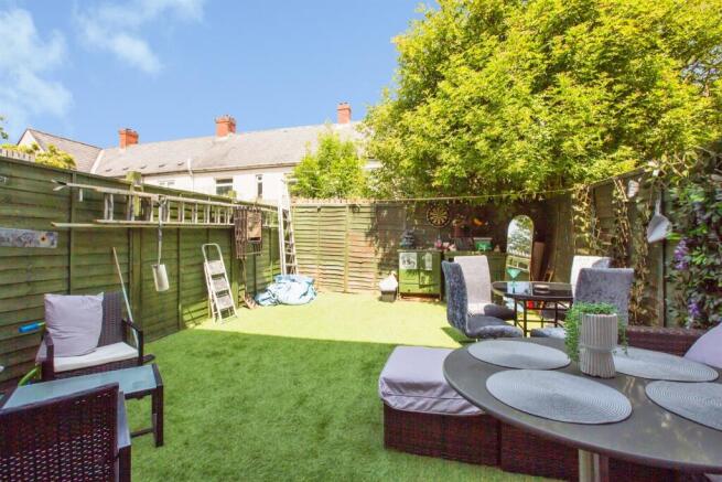3 bed Terraced for sale Image 5