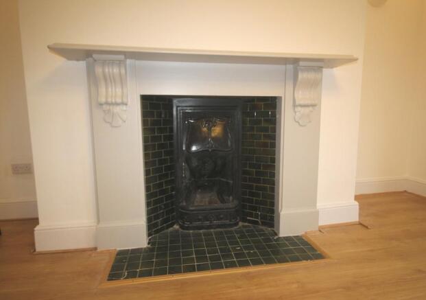 FEATURE FIREPLACE