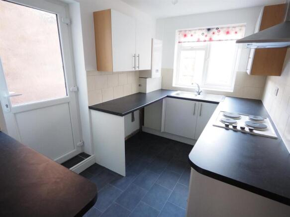 3 bed Terraced to rent Image 6