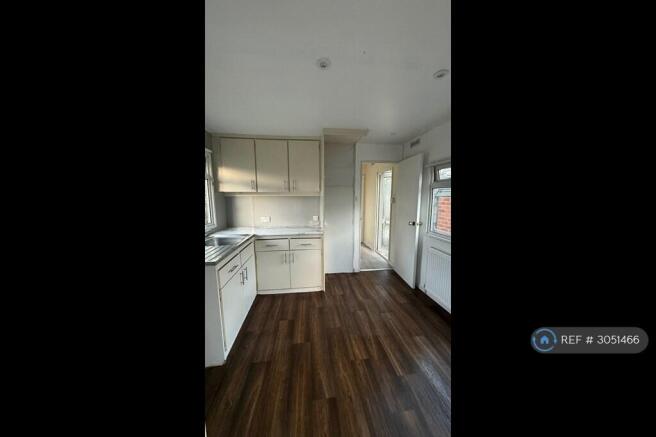 Unit 2 Kitchen/Diner