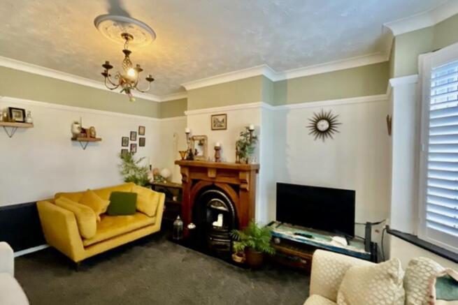 3 bed Semi-Detached for sale Image 6