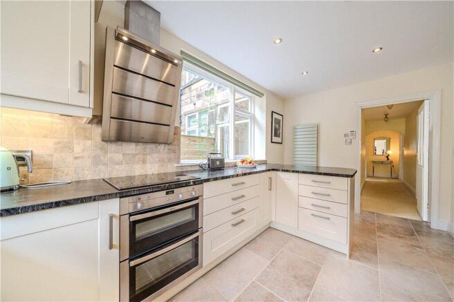 2 bed Apartment for sale Image 6
