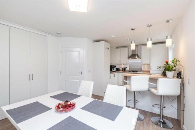 Dining/Kitchen