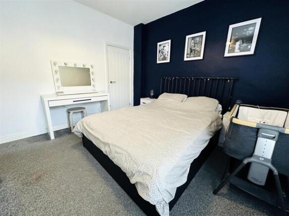 2 bed Terraced for sale Image 10