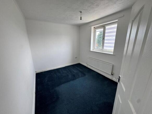 3 bed Semi-Detached to rent Image 7